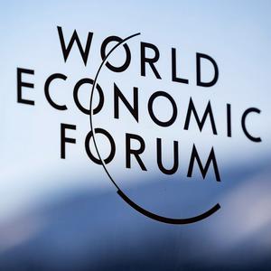 Słuchaj World Economic Forum w aplikacji